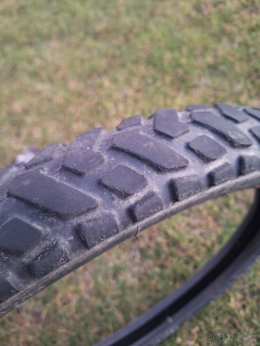 Více pneu na moto - 13