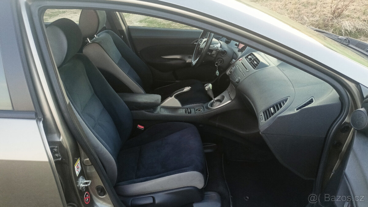 Honda Civic 1.4 5D - 13