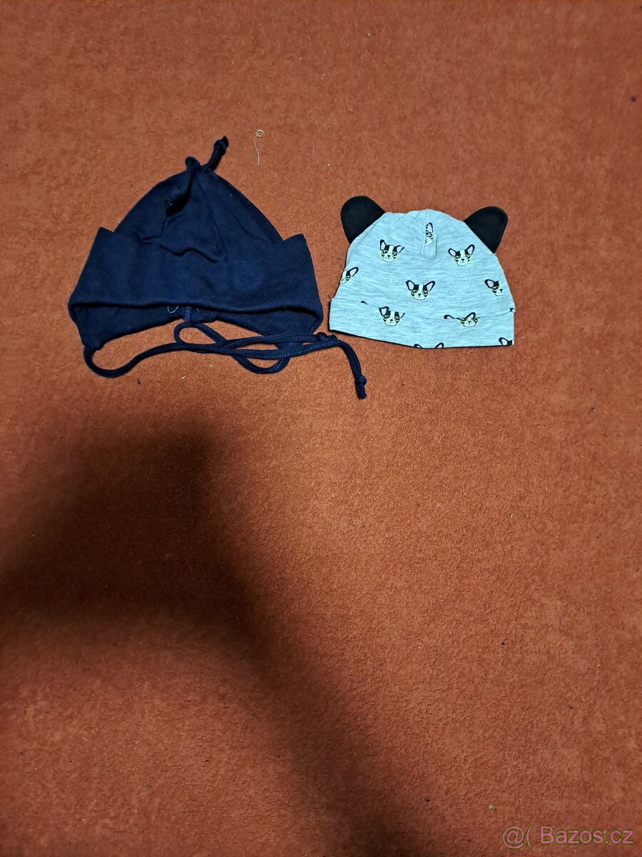 Chlapecké čepice, rukavice, punčocháče a bačkory. - 13