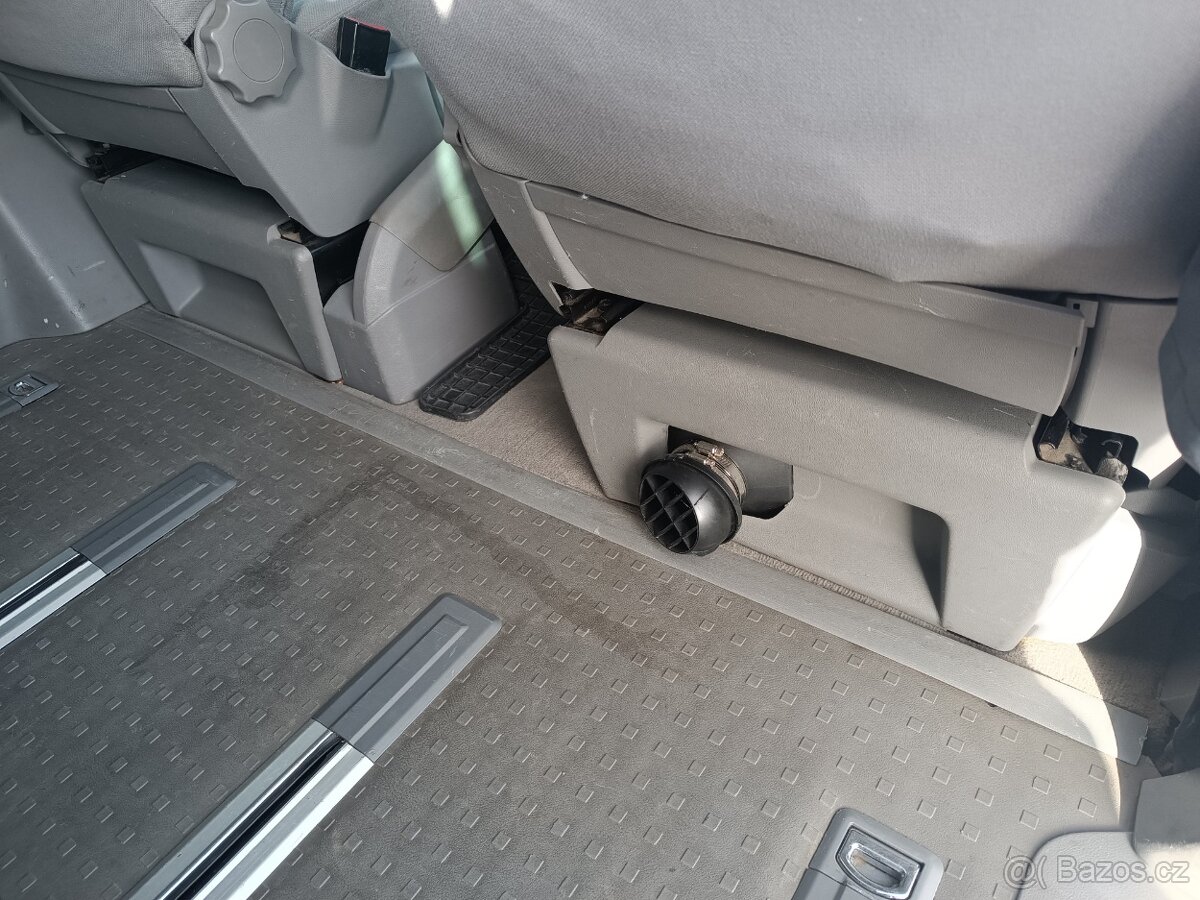 VW Multivan T5 2.5 TDI 96 kW, r. v. 2005 - 13