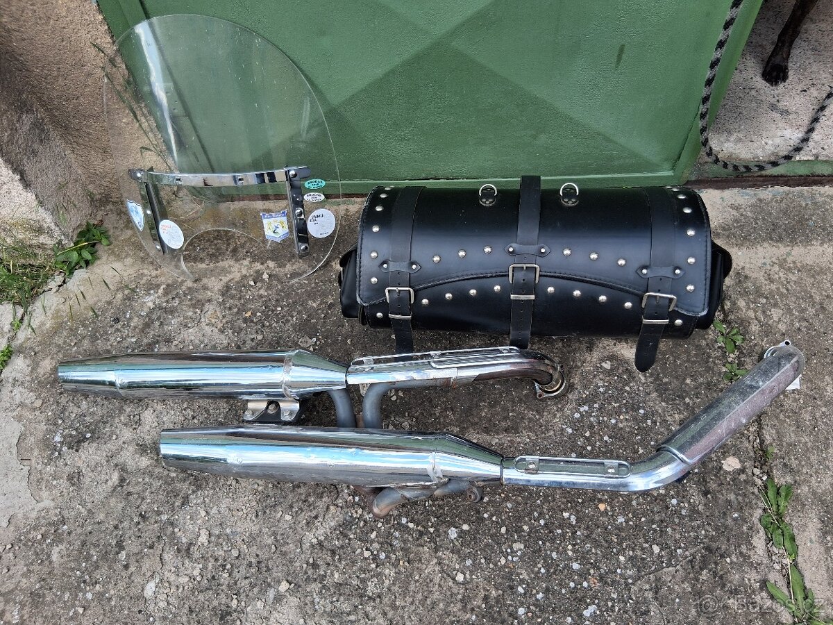 SUZUKI VL 1500 Intruder - 13