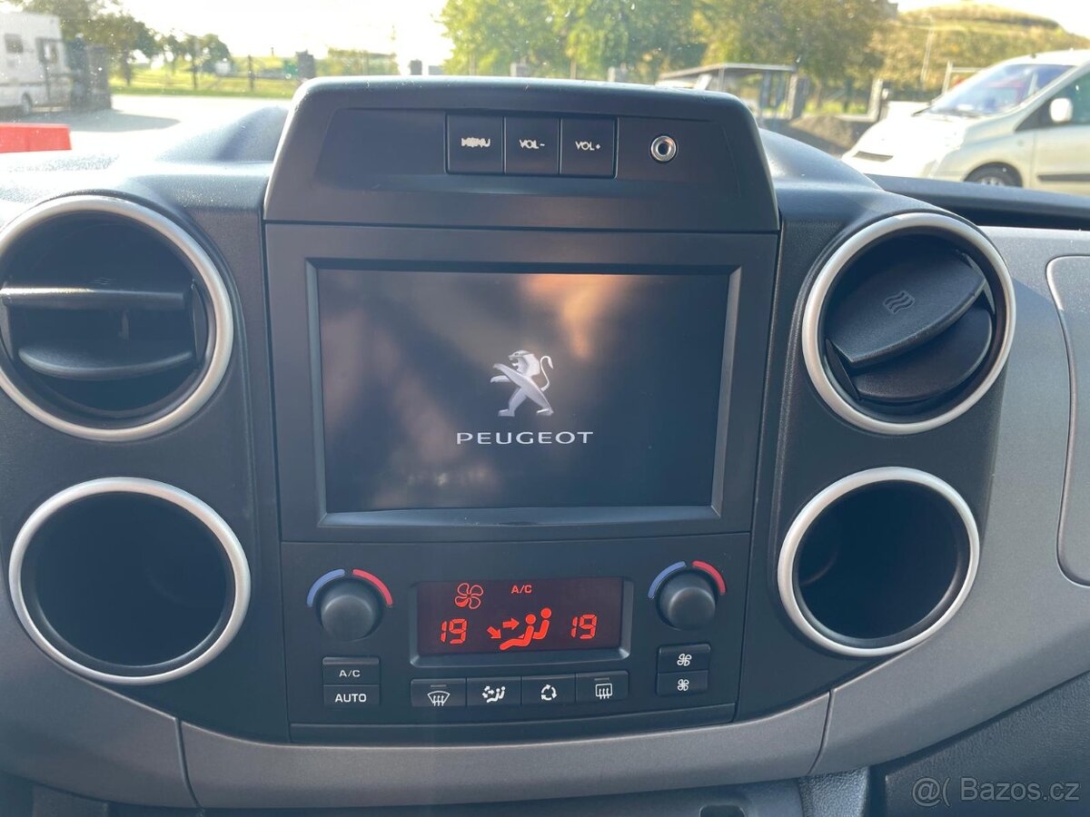 Peugeot Partner Tepee 1.6Hdi 73kw, velké rádio, po servise - 13
