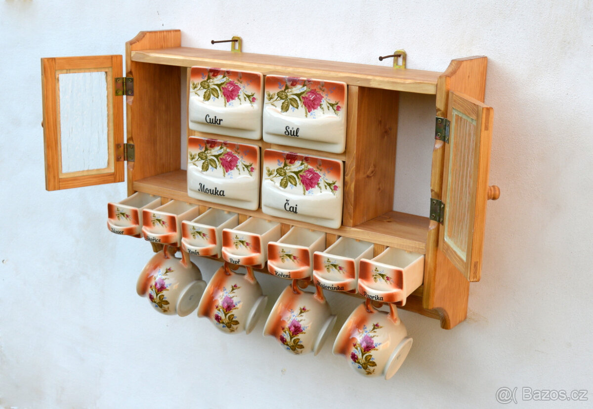 Police s kořenky do kuchyně - motiv červená růže - 13