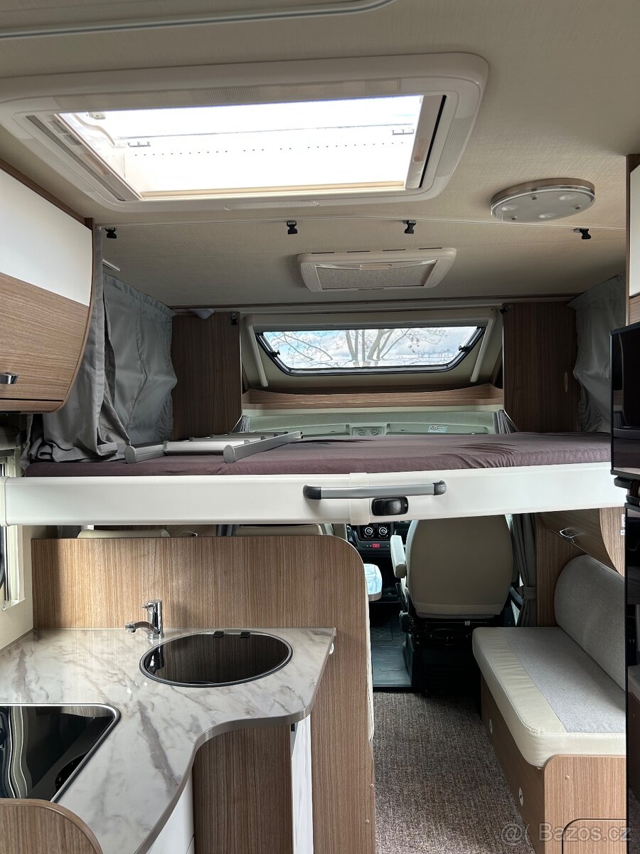 Obytné auto Carado - 13