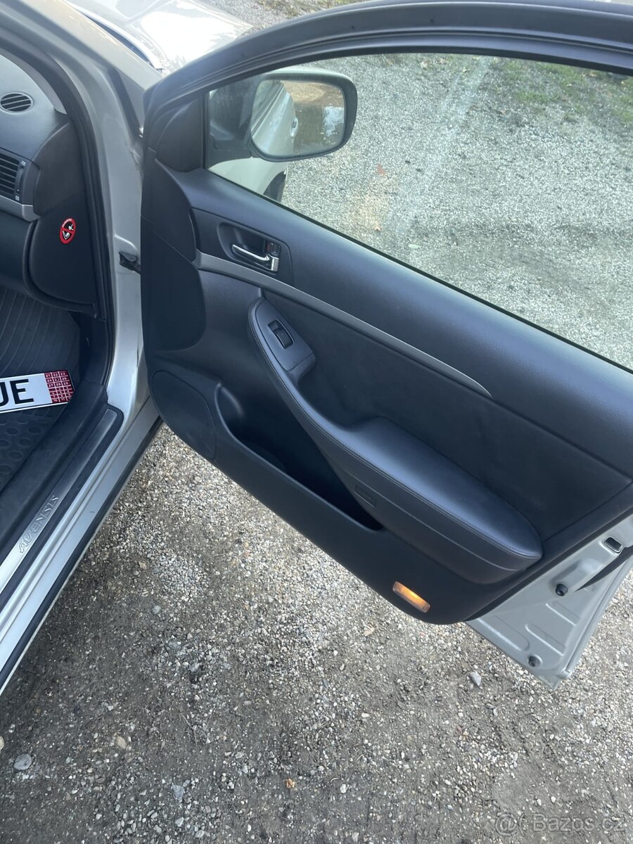 Toyota Avensis 2004 2.0 d4d 85kw - 13