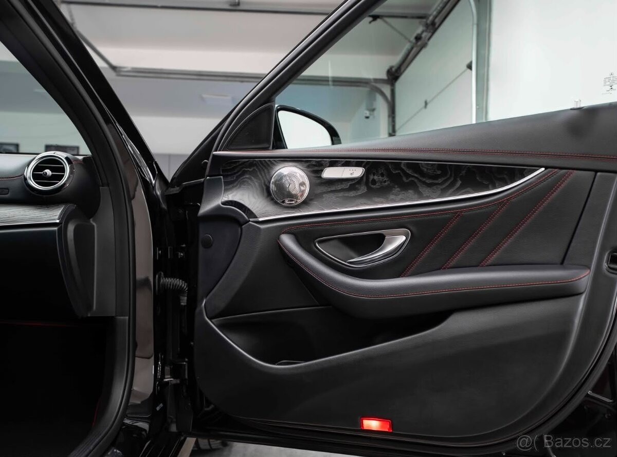 Mercedes Benz E53 AMG 4MATIC - 13