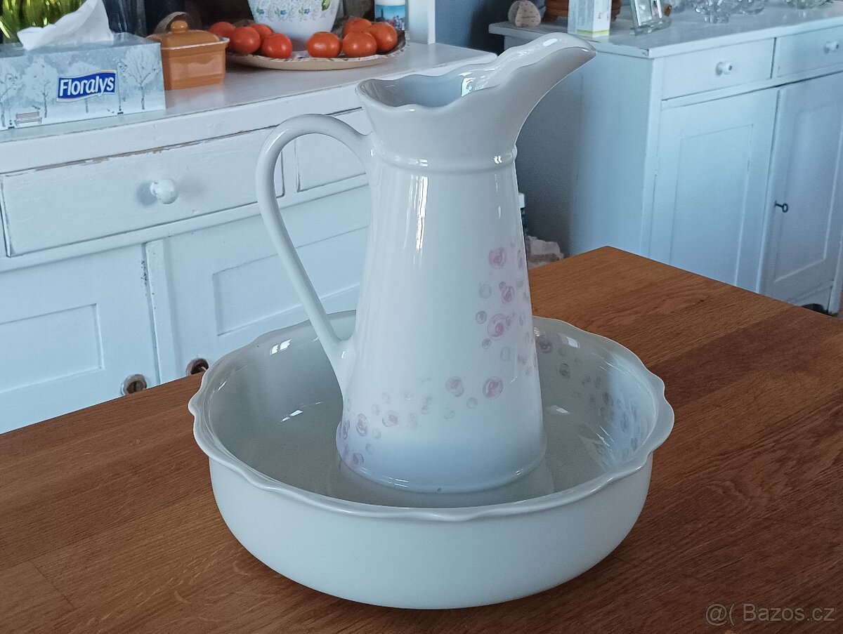 PORCELÁNOVÁ MYCÍ SOUPRAVA FRANCIE - 13