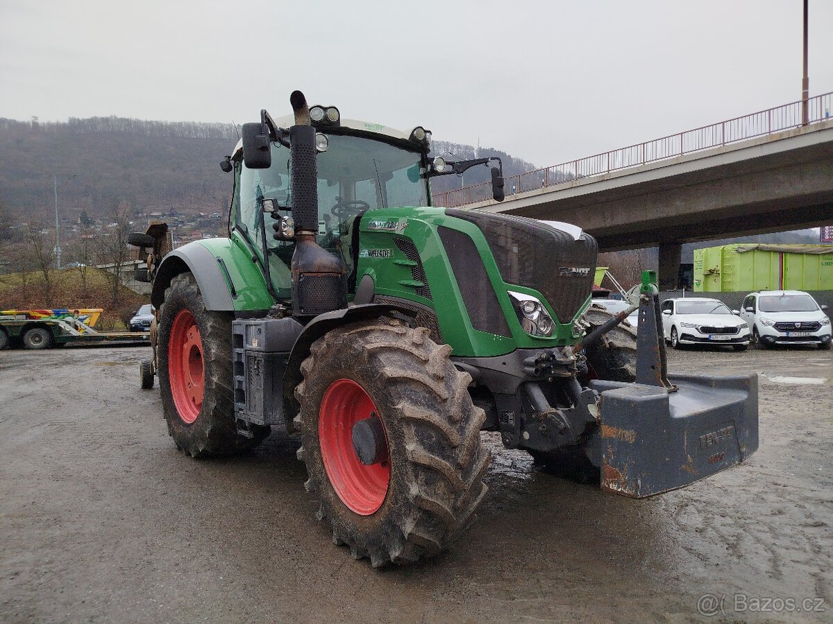 FENDT 824 VARIO - 13