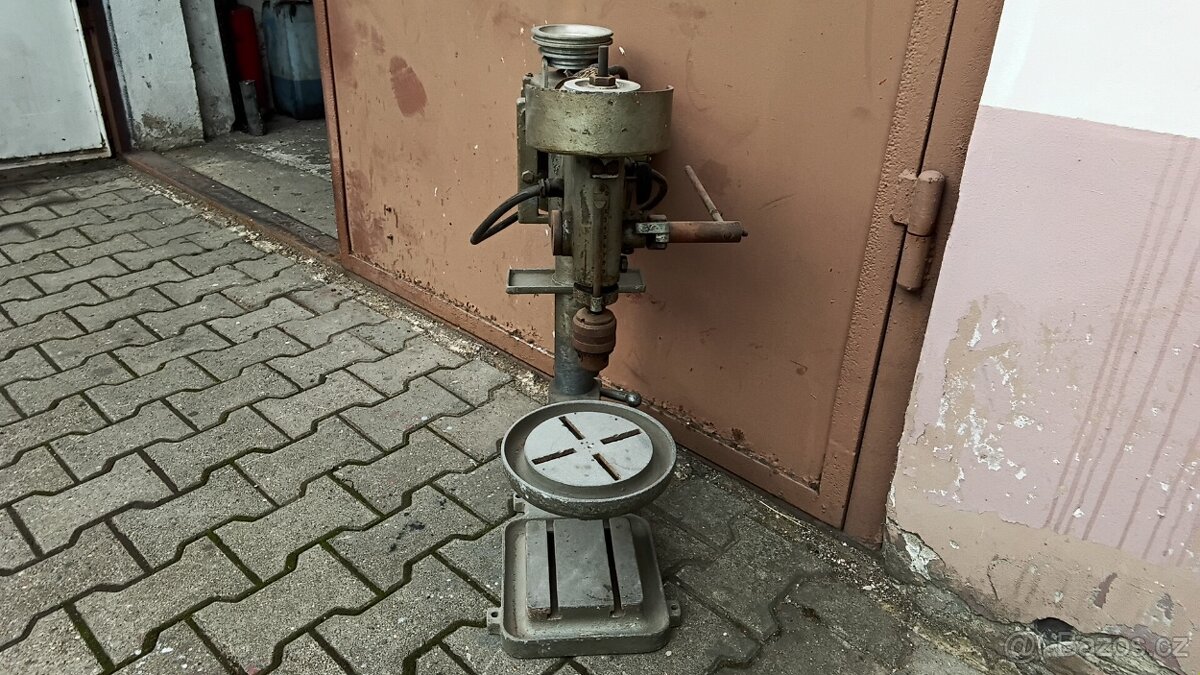 Vozík ,ponk,vrtačka, svářečka,kyveta. - 13