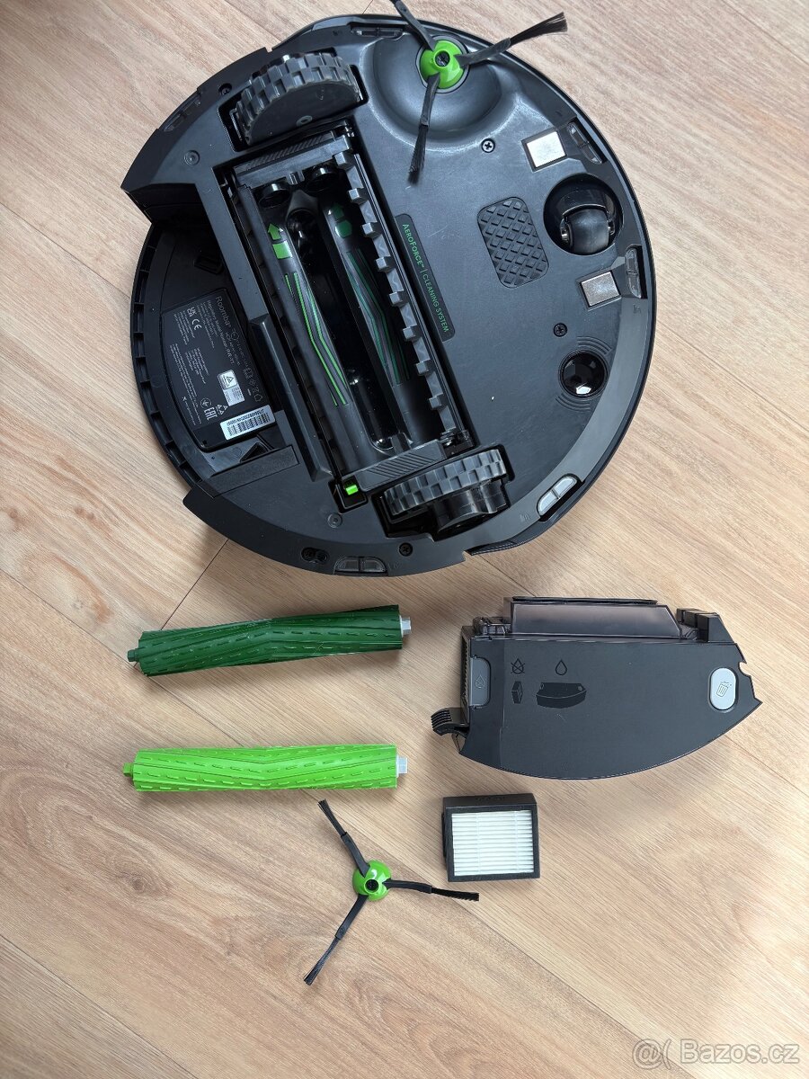 iRobot Roomba j7 - 13
