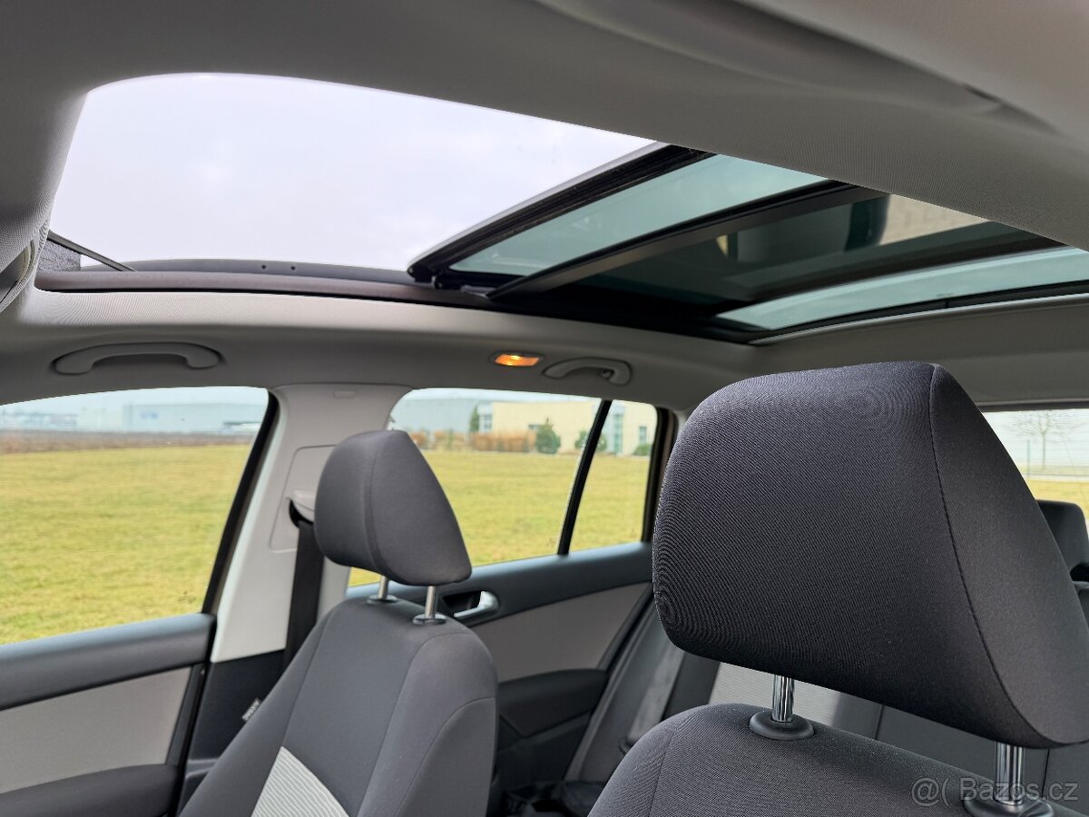 VOLKSWAGEN TIGUAN 1.4 TSI 90KW //2013 PANORAMA SERVISKA VW - 13
