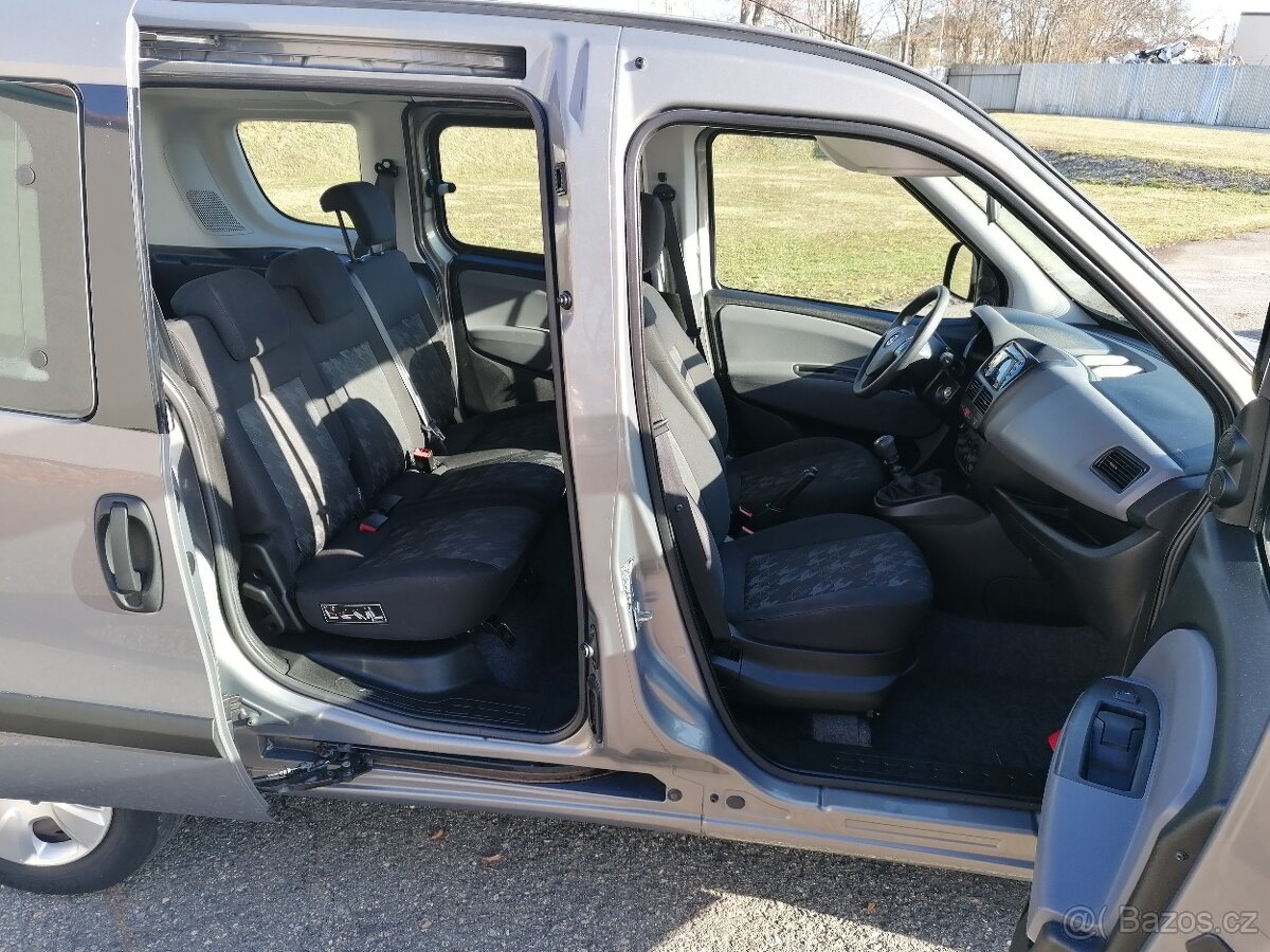 Opel Combo 1.6CDTi 77kw 5 míst - 13