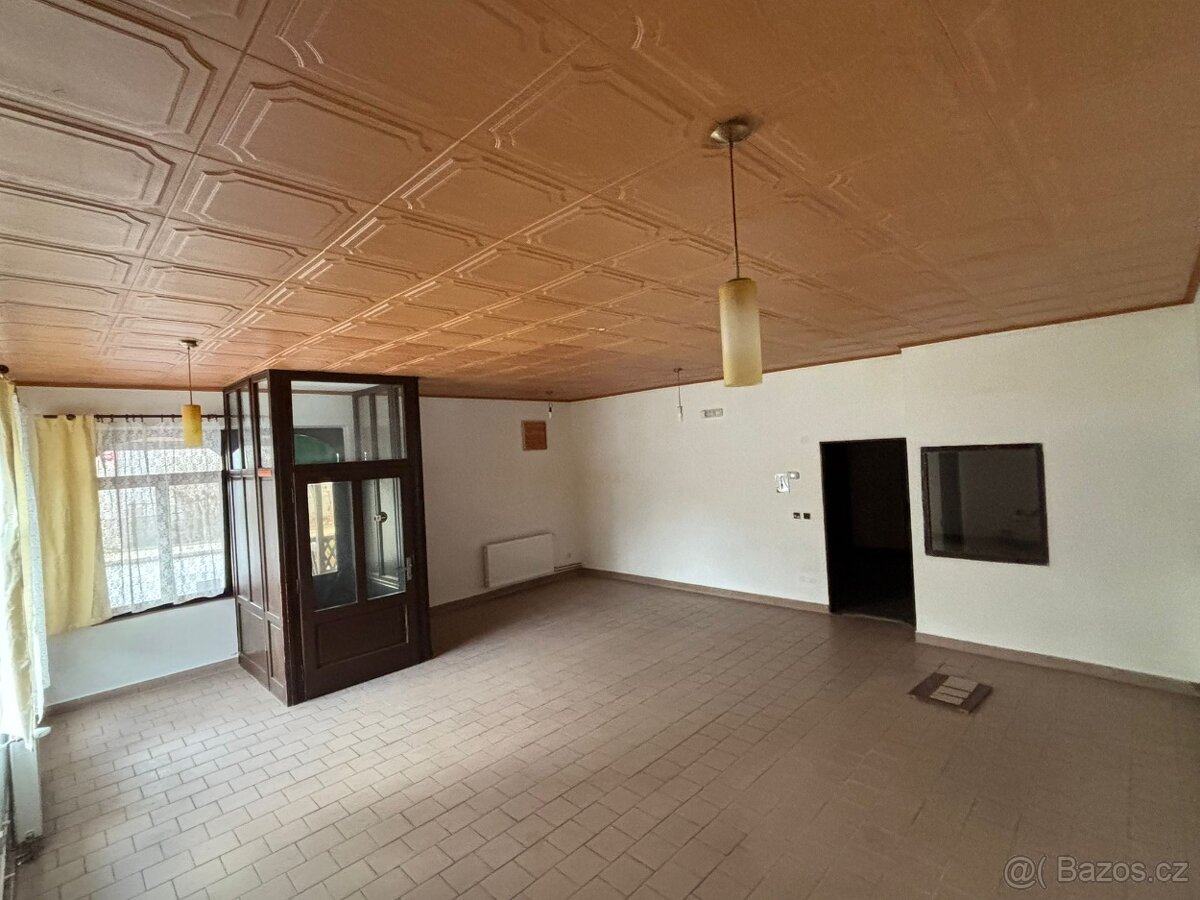 Prodej prostoru bývalé restaurace v Nové Pace - 13