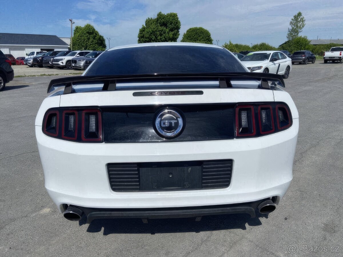 2014 Ford Mustang - 13