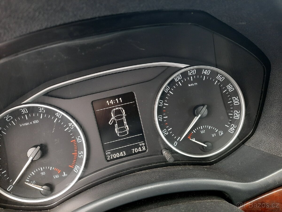 Škoda octavia 2.0 tdi 103kw 2011..čr - 13