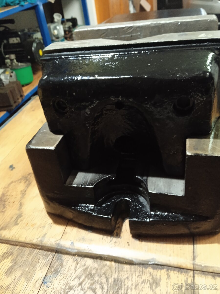 Strojní svěrák - 13