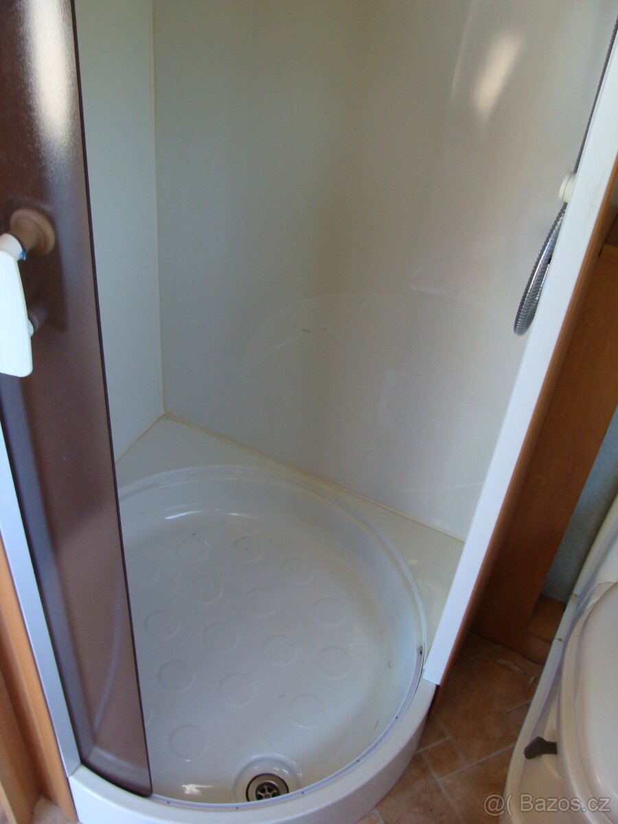 karavan Swift Fairway 460 rok 2004 pojezd - 13