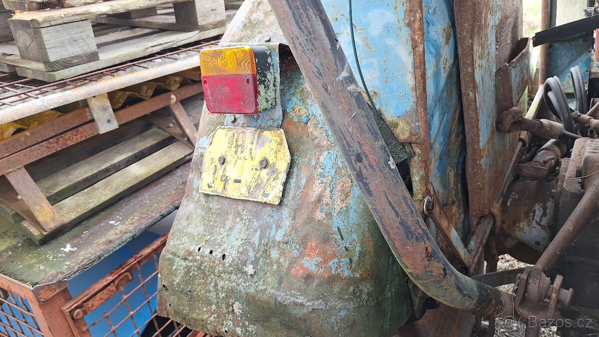 Zetor 3011,má platné doklady TP SPZ - 13