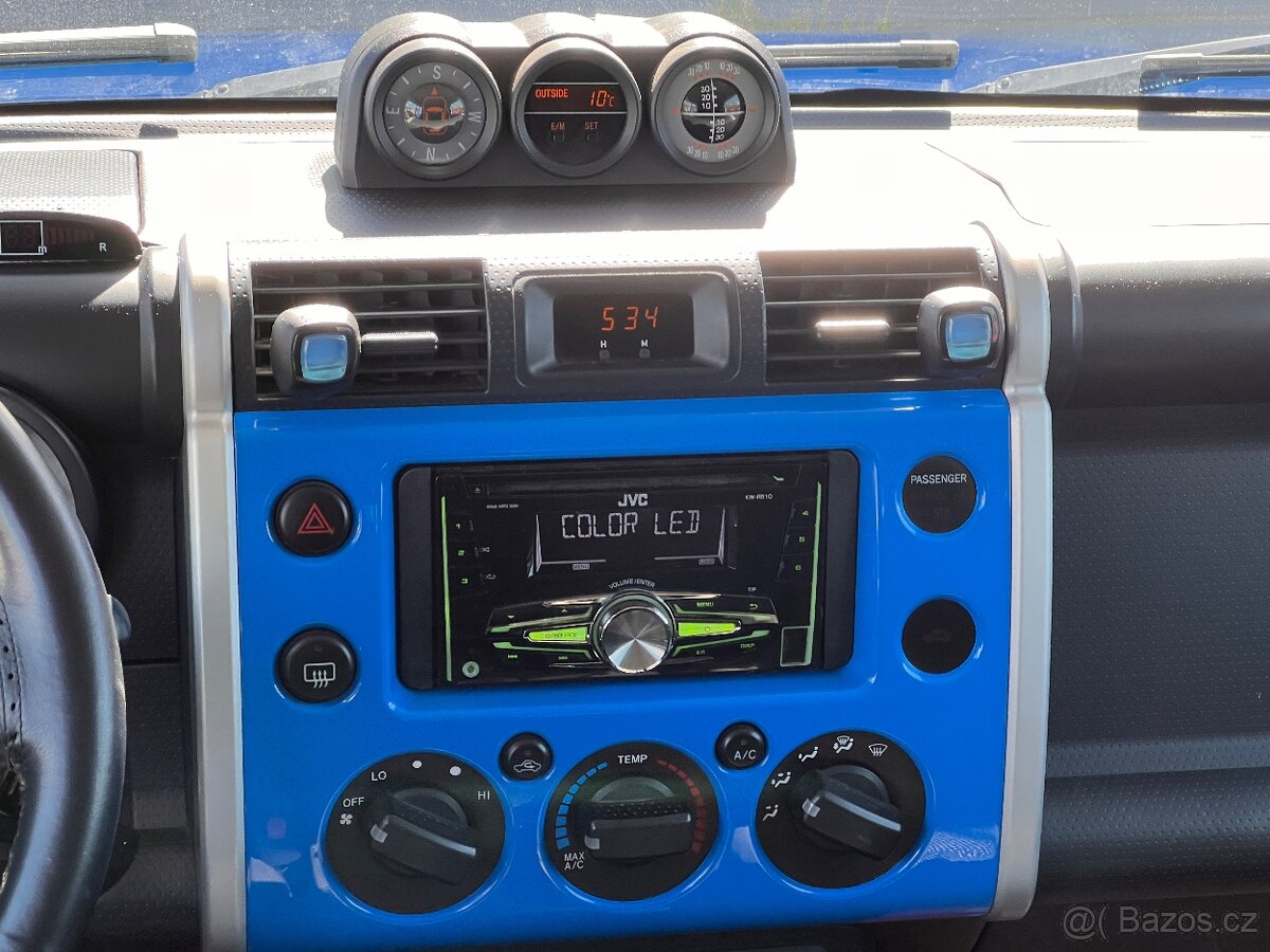 Toyota FJ Cruiser 4.0 - 13