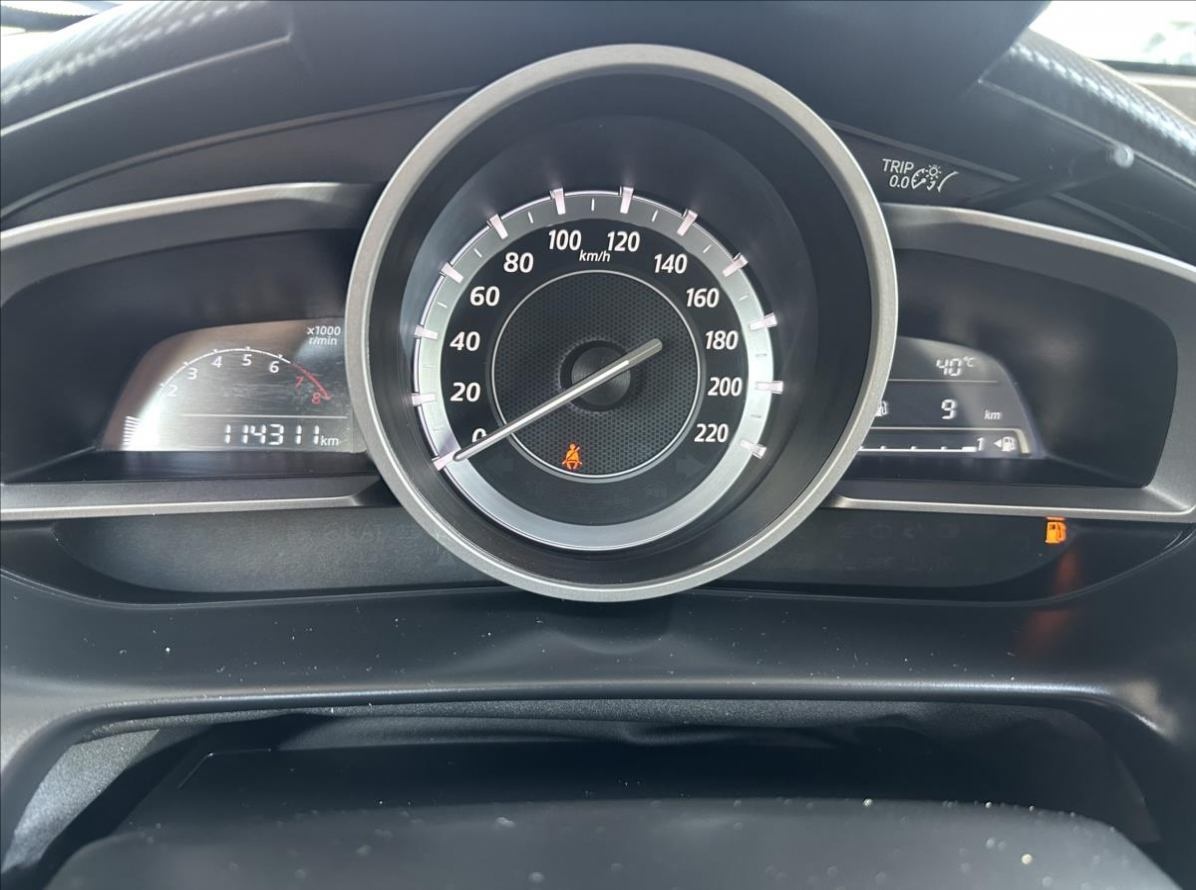 Prodávám Mazda 2 1.5 66kW 2016 114311km - 13