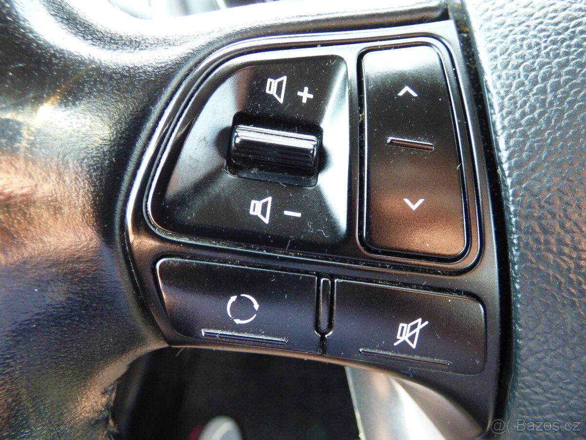 Kia Rio 1,2 CVVT,koupeno ČR, Klima, serviska hatchback - 13