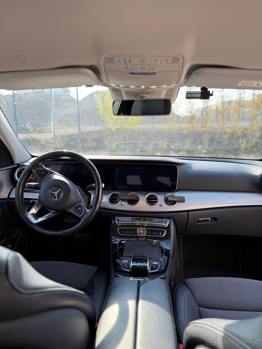 Mercedes E220 W213 - 13