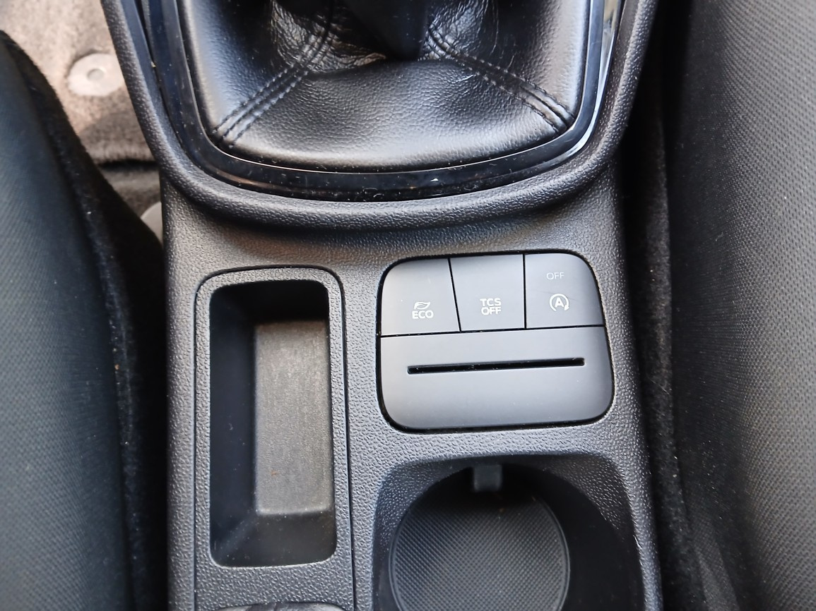 Ford Fiesta 1,1 Klima Serviska - 13