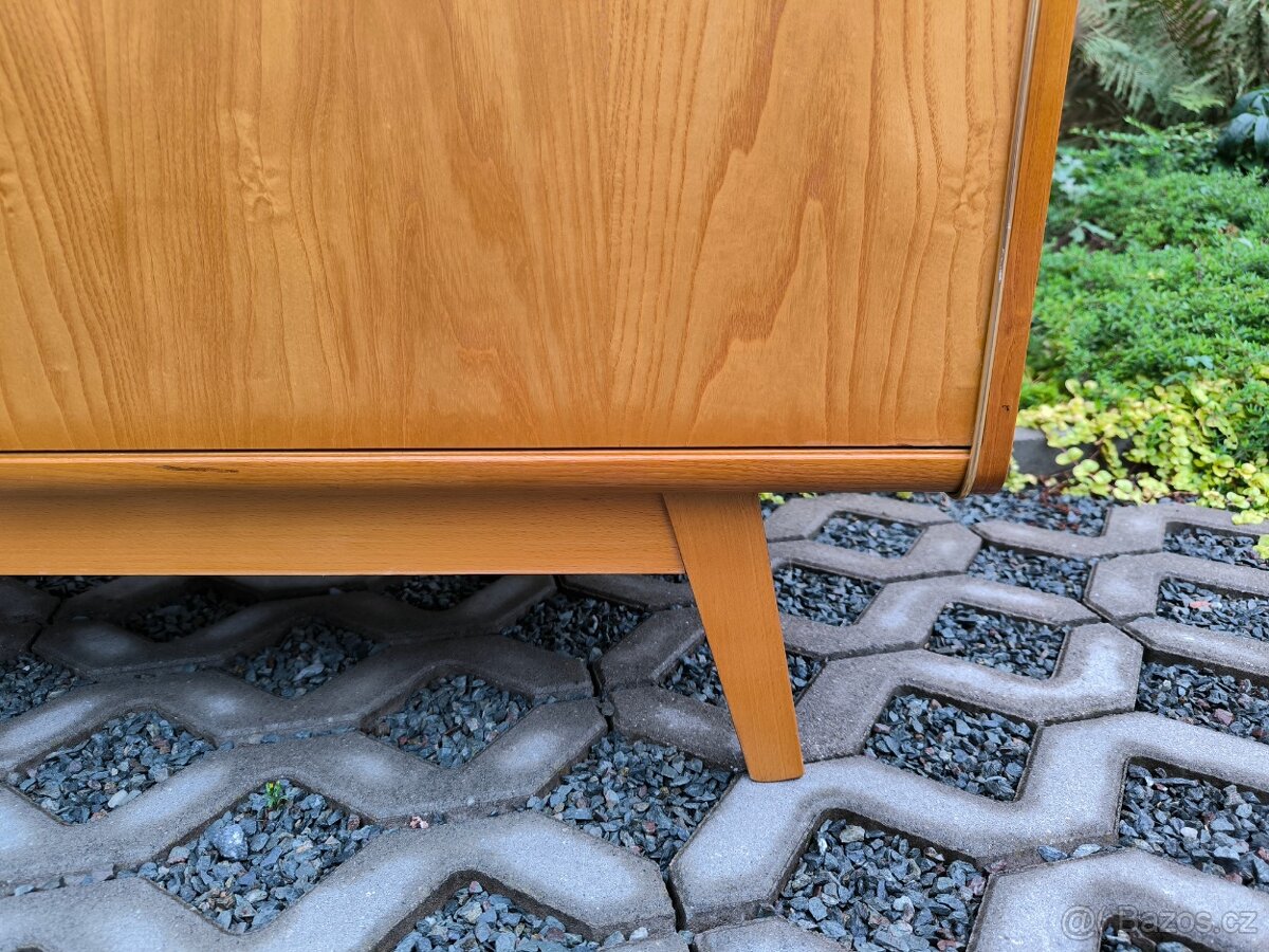 Retro komoda B. Landsman a H. Nepožitek - 60. léta - 13