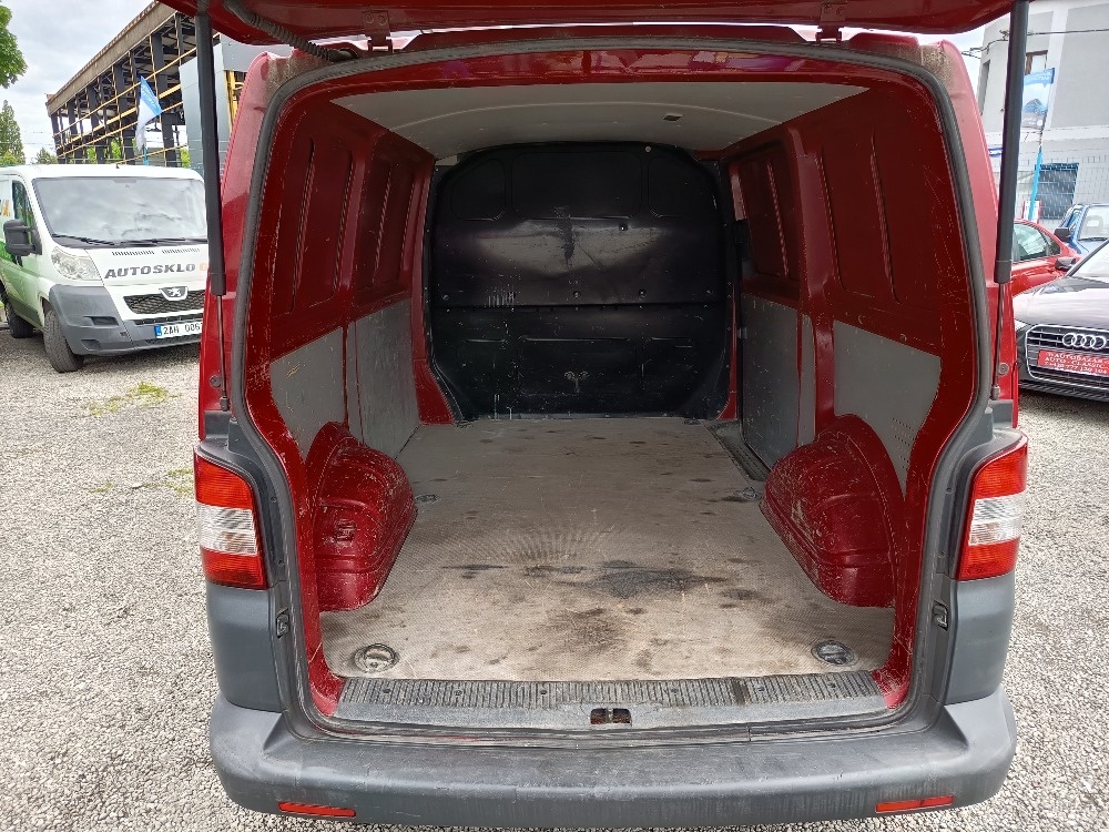 VOLKSWAGEN Transporter 2,0TDI 3-místný - 13