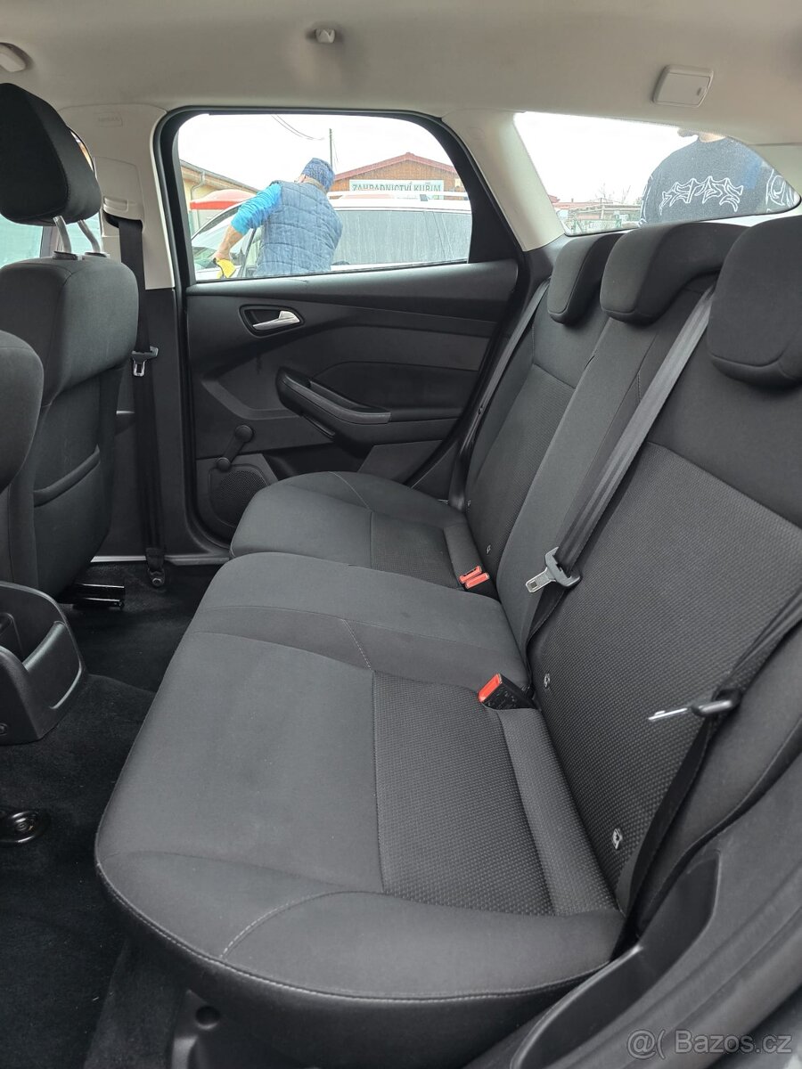 Focus 1.6 16V Ti-VCT - 13