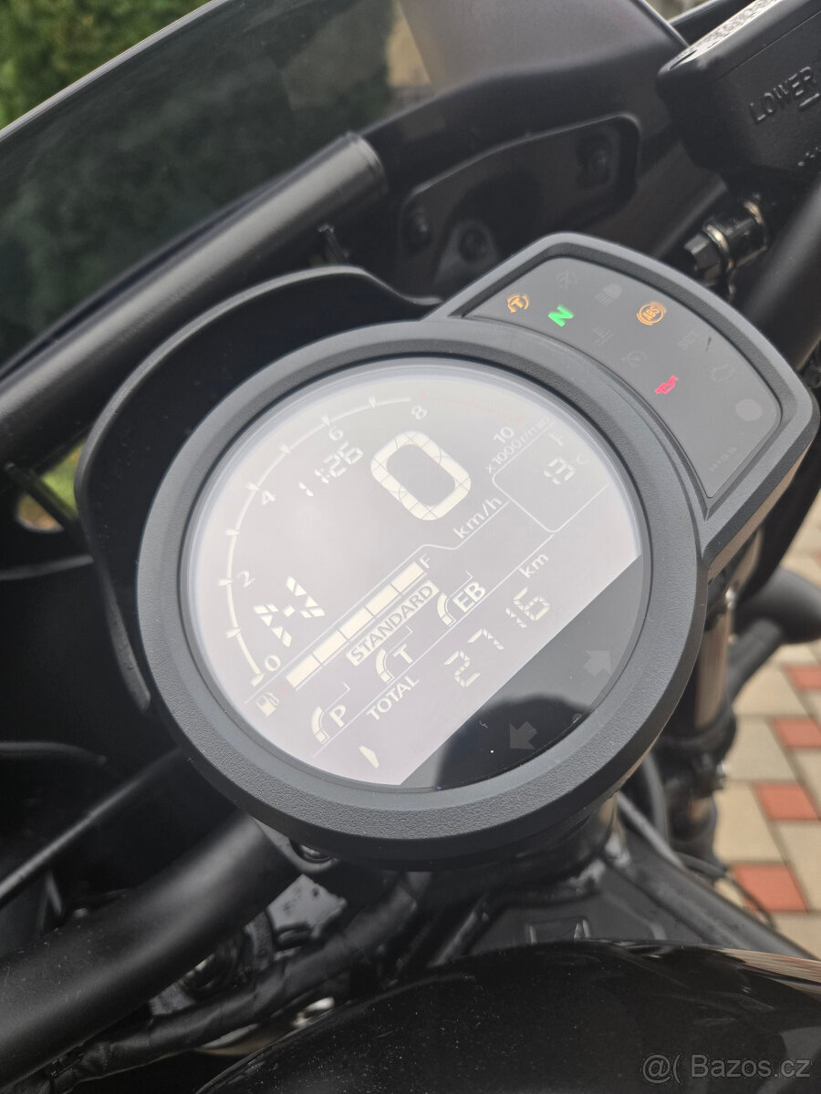 Prodám nově zajetou Hondu Rebel 1100, mraky doplňků - 13