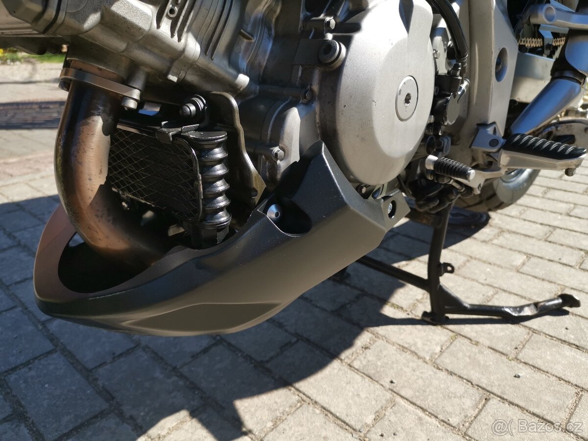 Suzuki DL1000 V-Strom K2 - 13