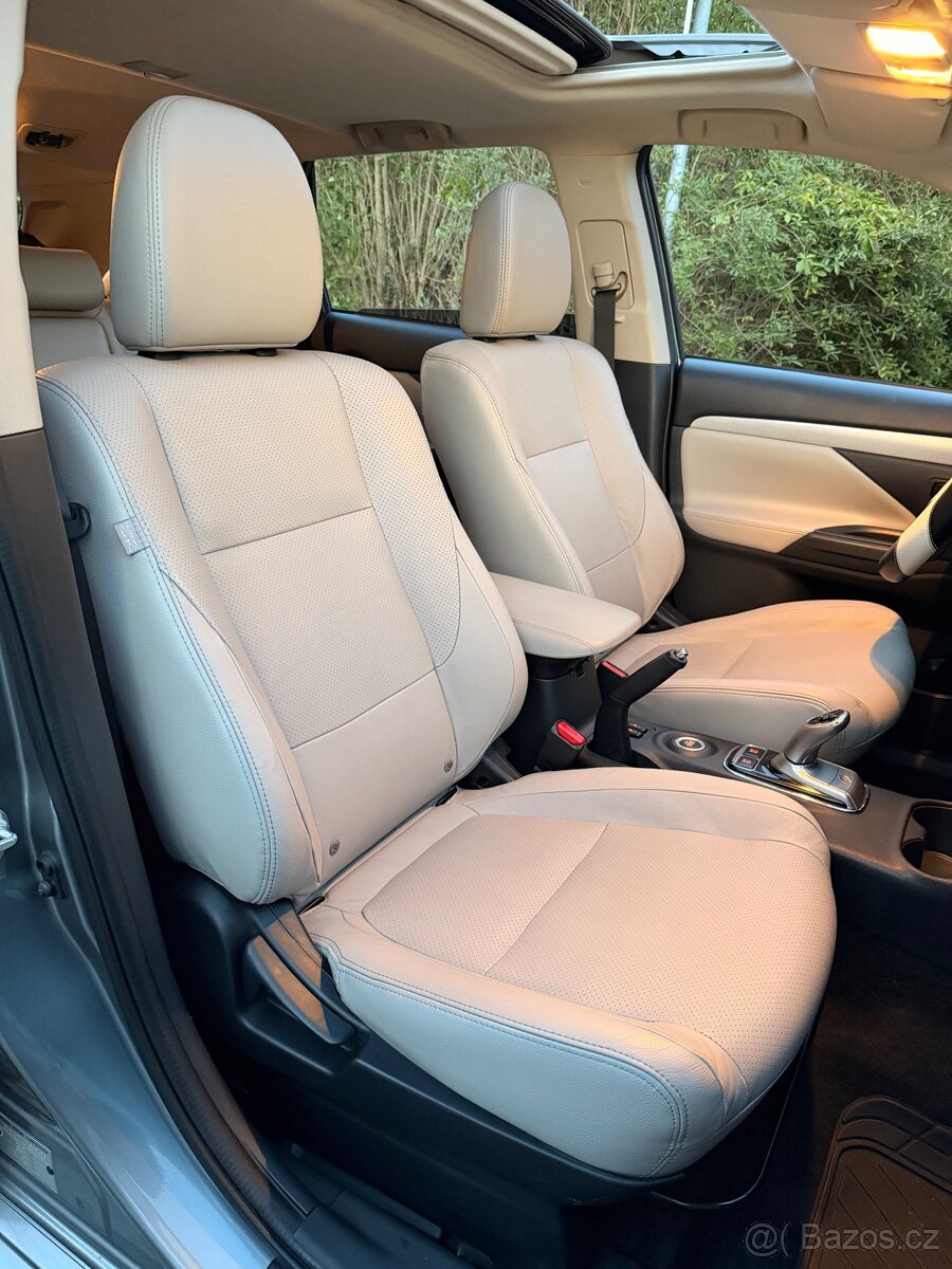 Mitsubishi Outlander PHEV 2.0 – HYBRID - 13