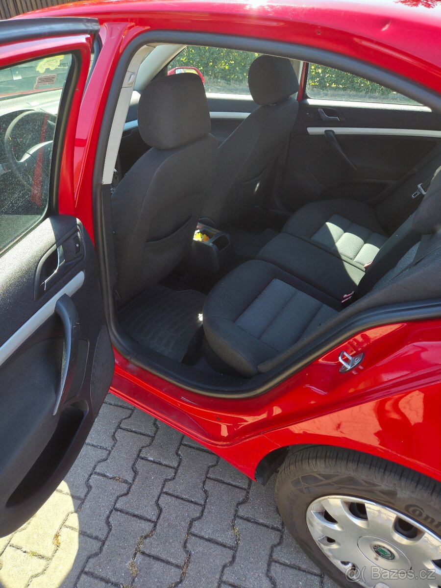 Prodám Octavia 2. 1,9tdi 77kw BXE - 13