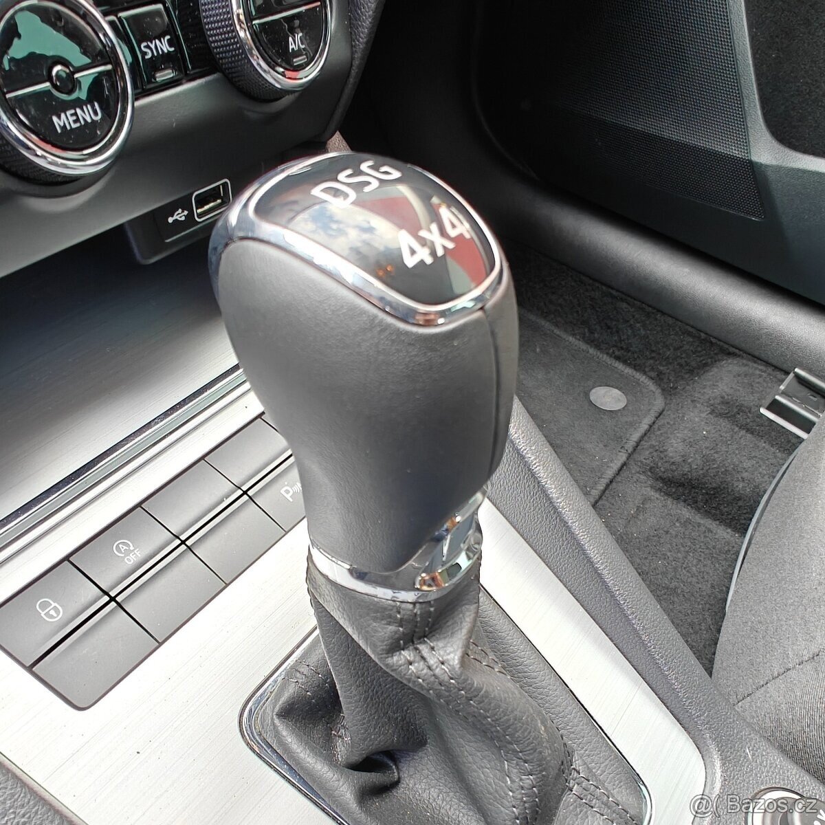 Škoda Octavia III combi 2.0tdi 4X4 DSG Švýcarsko tažné TOP - 13