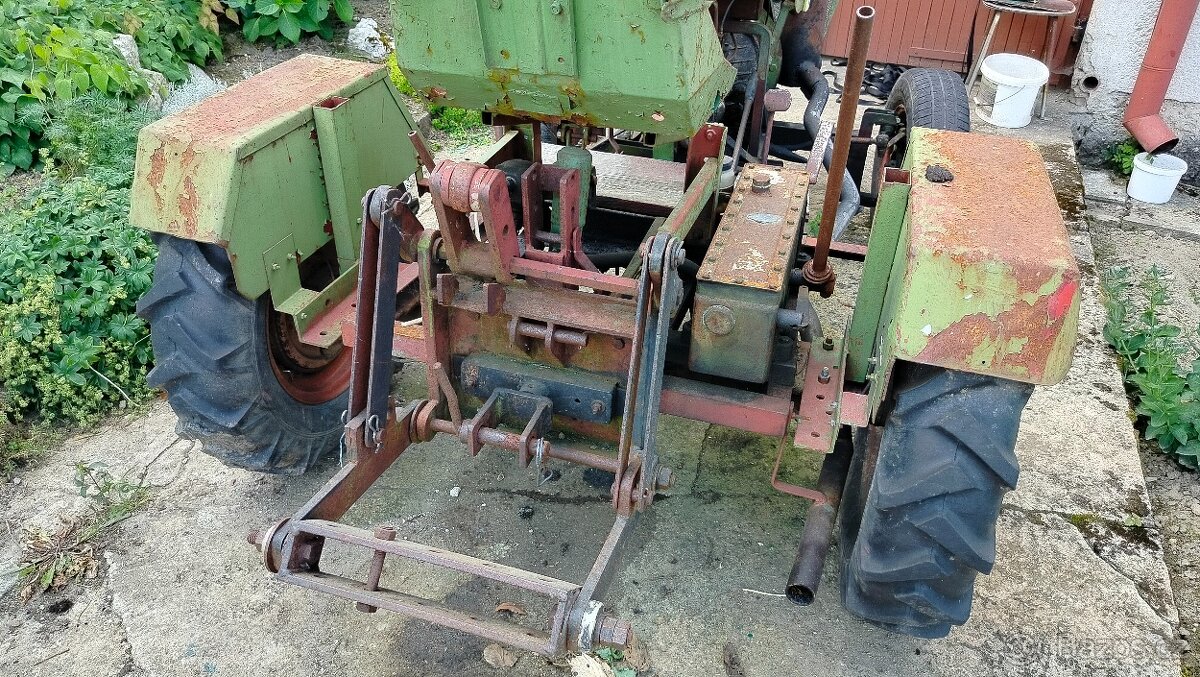 Malotraktor Slavia 1D80 - 13