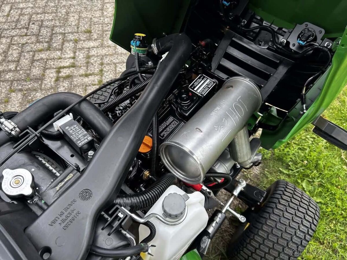 John Deere X950R 25 HP - 13