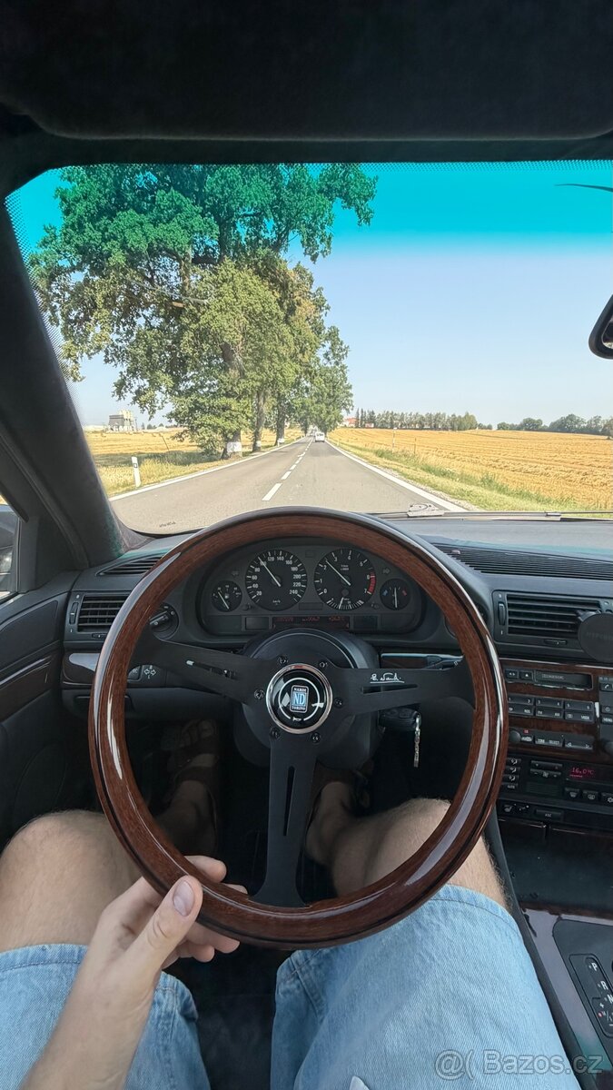 BMW e38 735i V8 - 13
