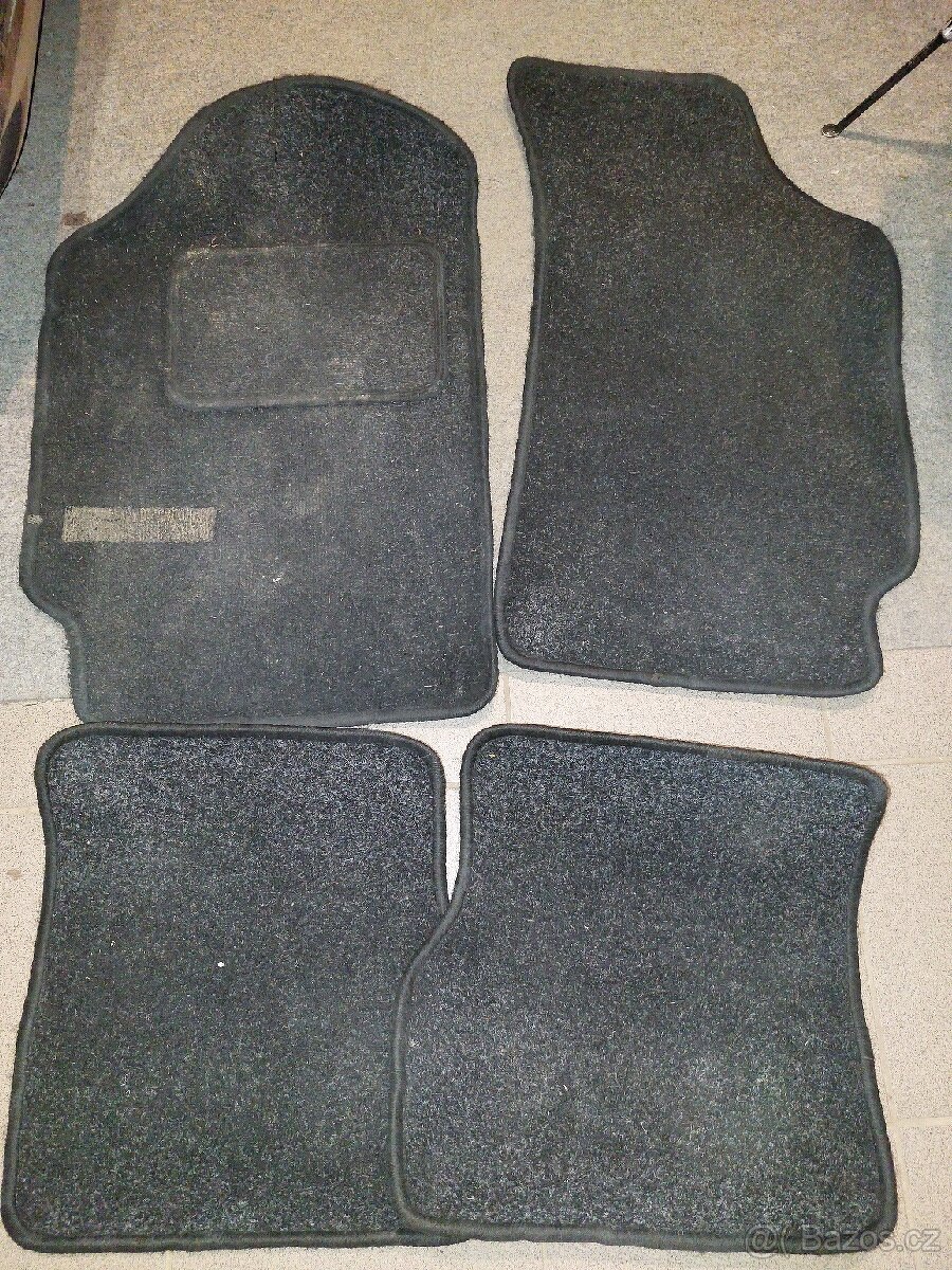 Škoda Felicia - Středový panel s díly - 13