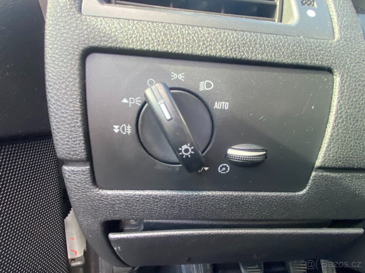 Ford Mondeo mk3 2.2 TDCI 114kw - 13