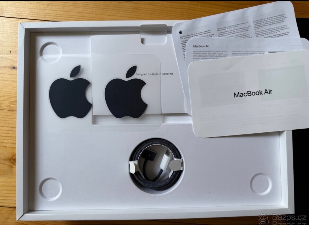 MacBook Air 13- model 2022 - 13
