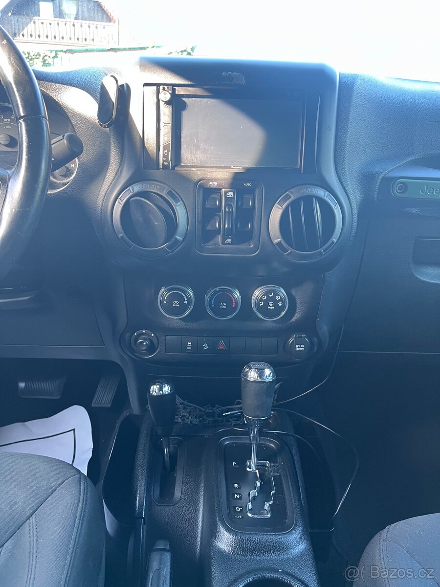 Jeep Wrangler 3.6 V6, rok 2016 nová stk - 13