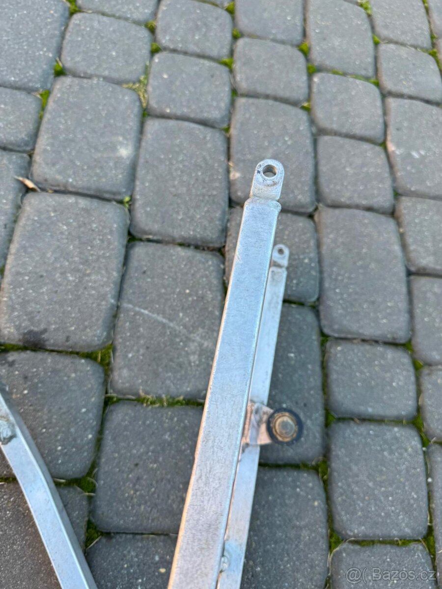 Zadní rám subframe zadní blatník Yamaha YZ 125 250 r 02-04 - 13