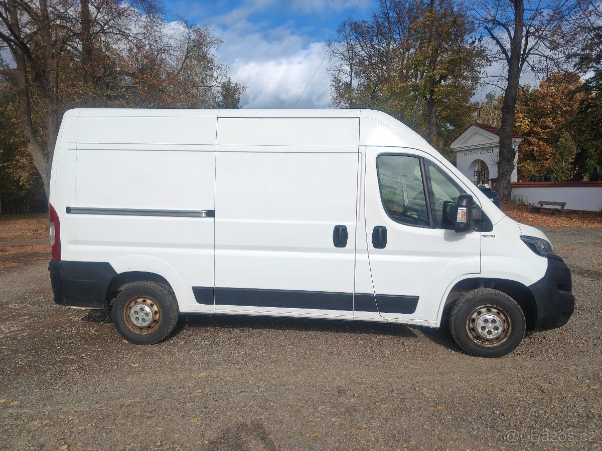 Peugeot Boxer 2.0 HDI 96Kw 2019 Luxusní stav TZ 2,5t 3 mista - 13