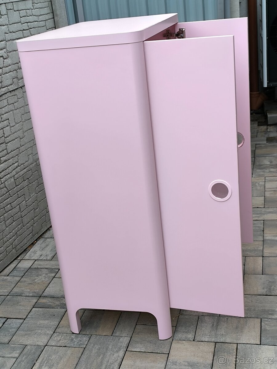 Prodám hezkou skříň - 13