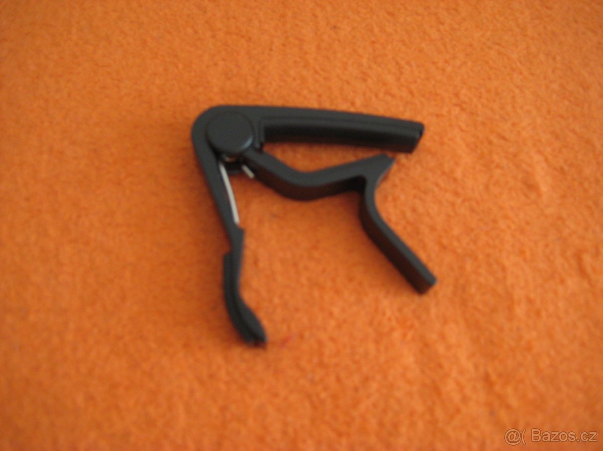 Kvalitní hliníkový kapodastr. - 13