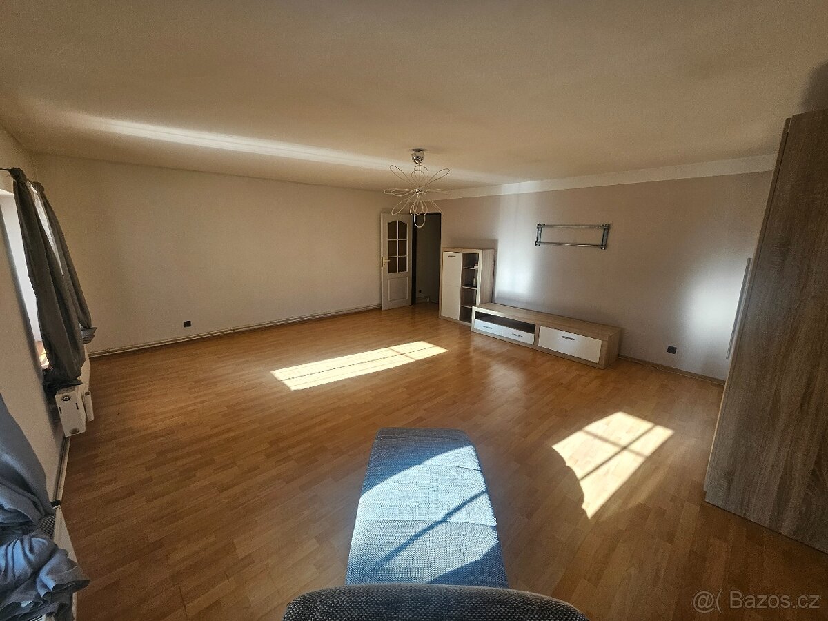 Prodej chalupy přímo u rybníka v Holanech - Česká Lípa - 13