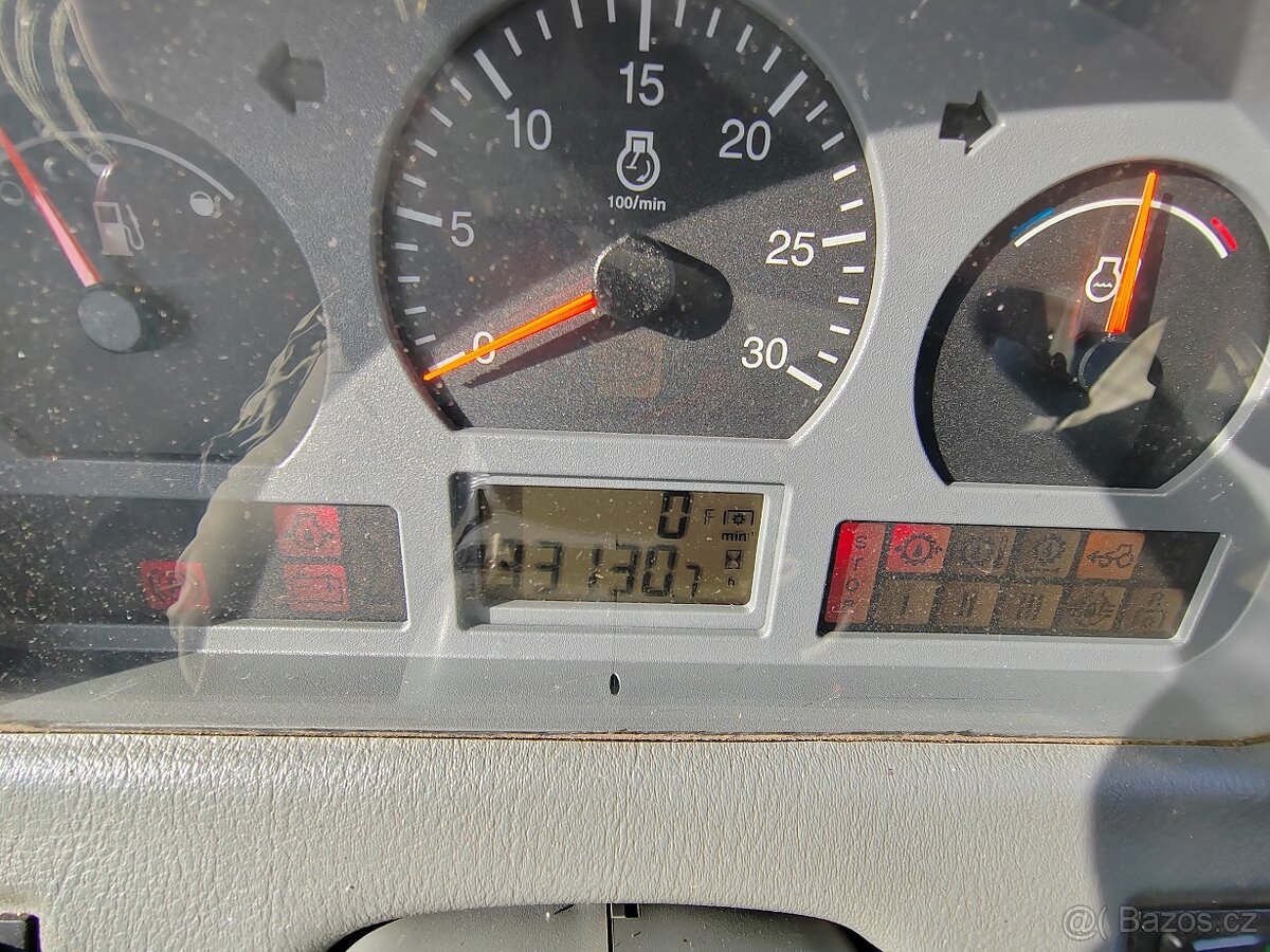 VALTRA 6850 lesní kolový traktor - 13