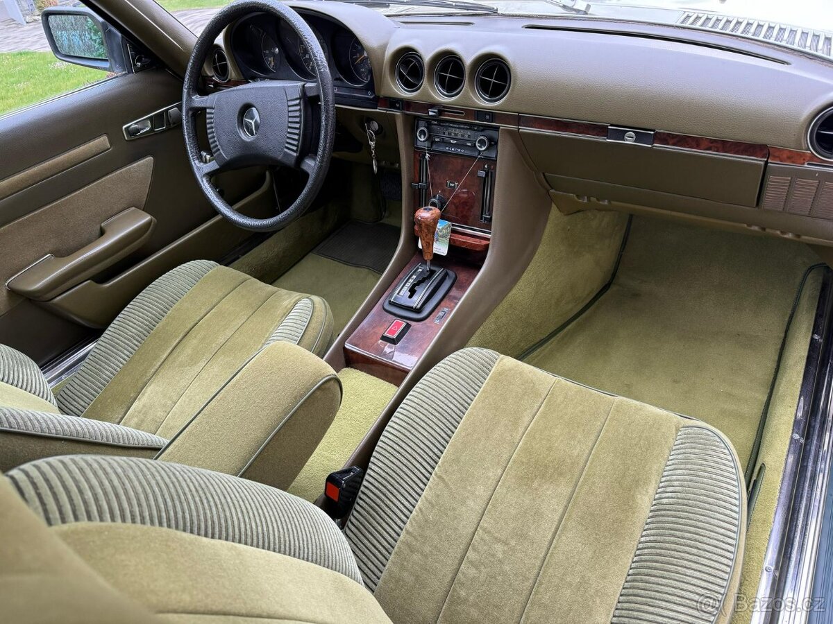 Mercedes-Benz SLC 350 - 13