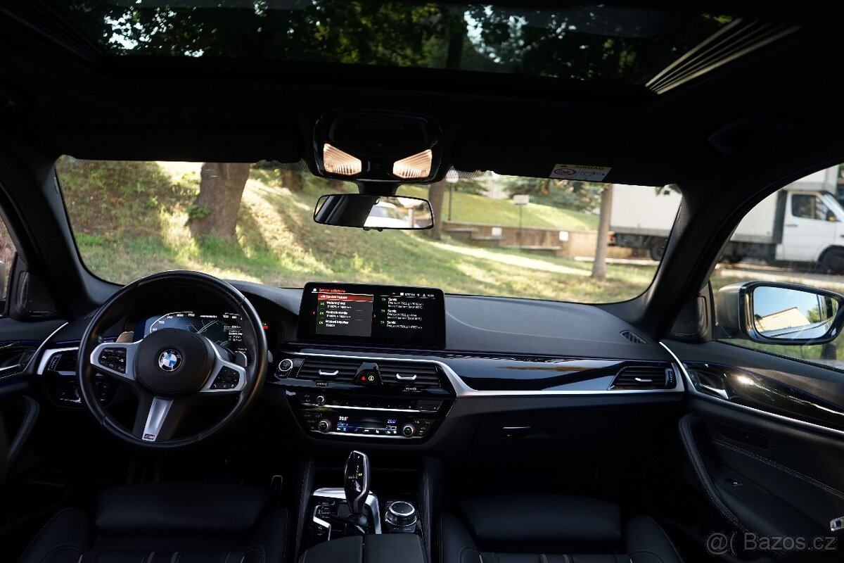 BMW Řada 5, M550i H/K 360° Šíbr Matrix HUD - 13